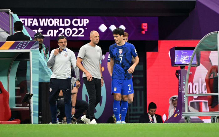 Gregg Berhalter and Gio Reyna at World Cup